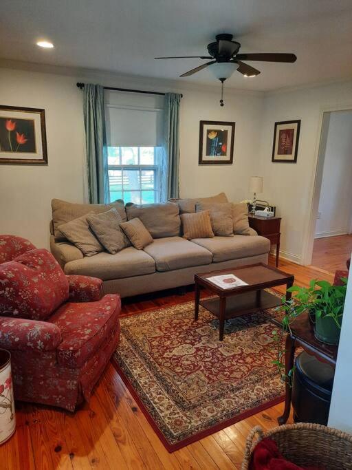 Charming Cottage On A City Farm! Lexington Extérieur photo